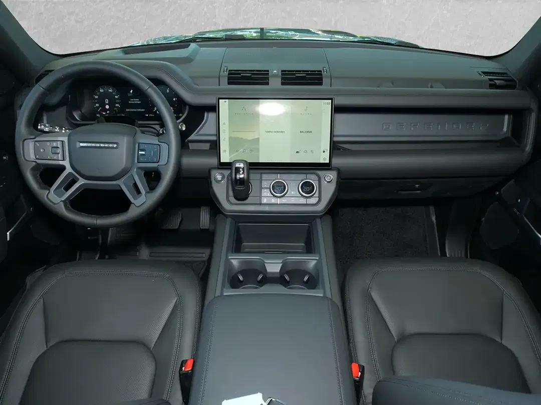 Land Rover Defender - Thumbnail 4
