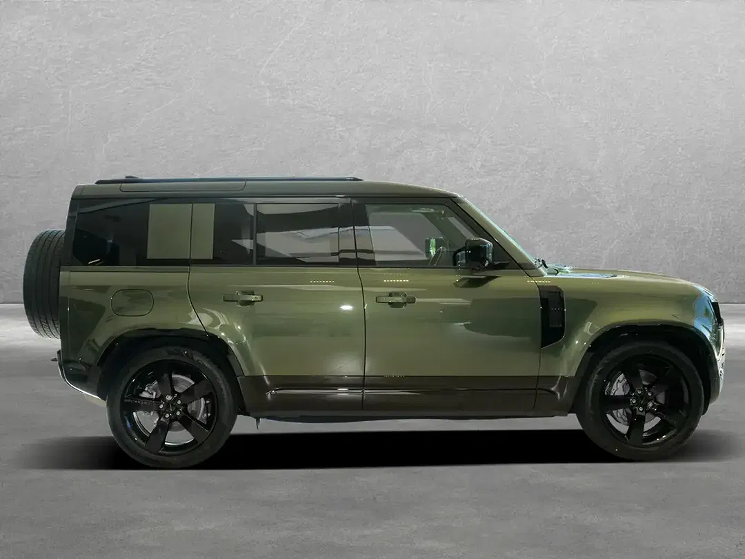 Land Rover Defender - Thumbnail 6