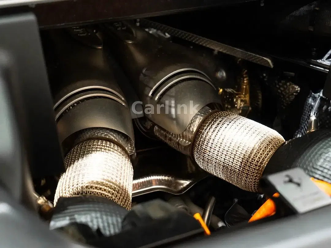 Ferrari 296 GTS - Thumbnail 12
