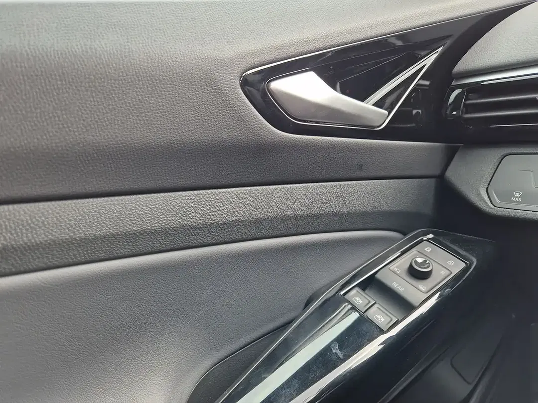 Volkswagen ID.4 - Thumbnail 13