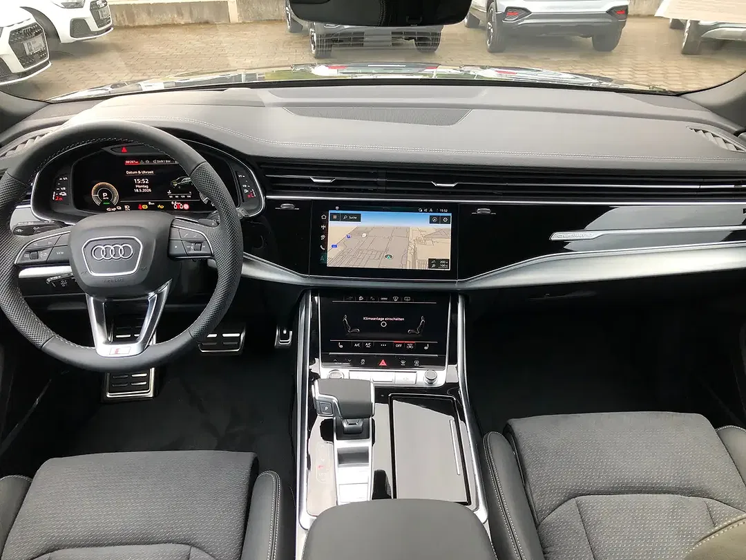 Audi Q8 - Thumbnail 5