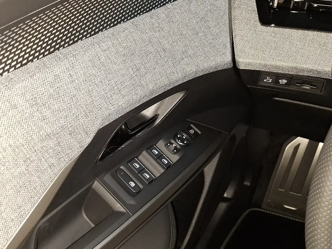 Peugeot 3008 - Thumbnail 10