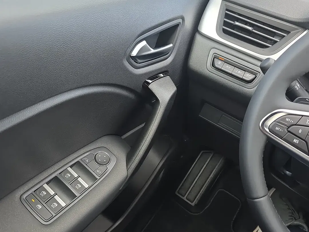 Mitsubishi ASX - Thumbnail 21