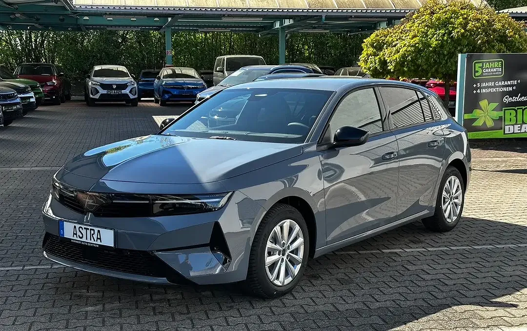 Opel Astra - Thumbnail 1