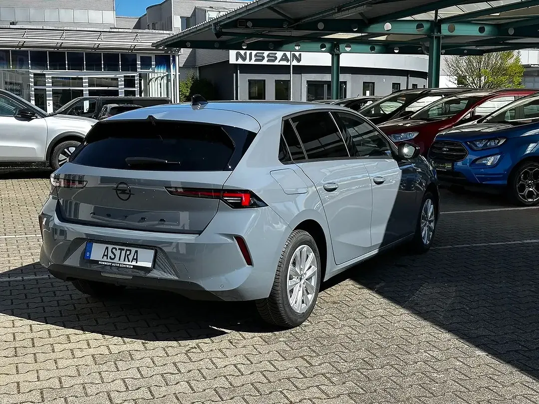 Opel Astra - Thumbnail 5
