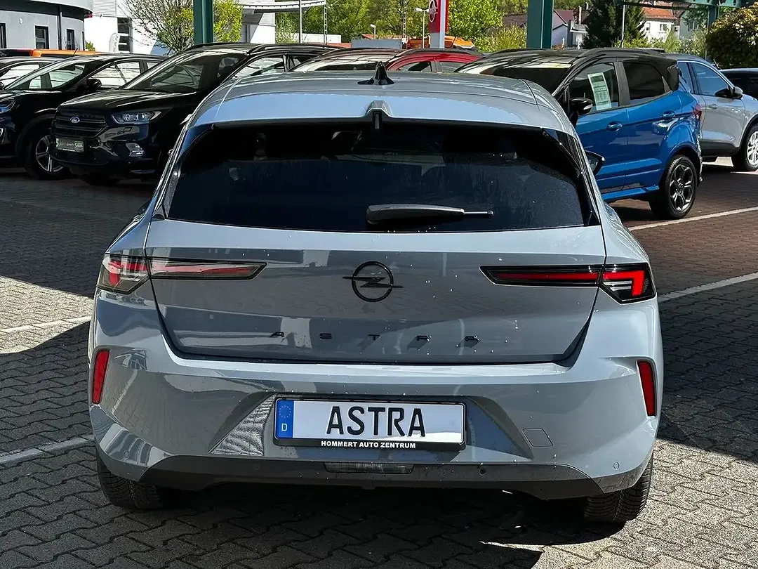 Opel Astra - Thumbnail 6