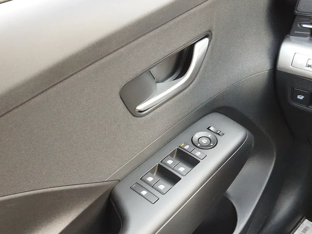 Hyundai KONA - Thumbnail 12