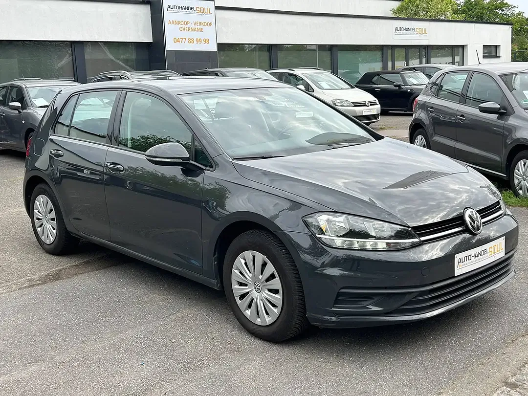 Volkswagen Golf - Thumbnail 2