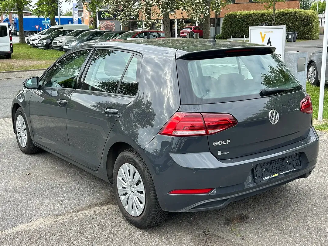Volkswagen Golf - Thumbnail 4