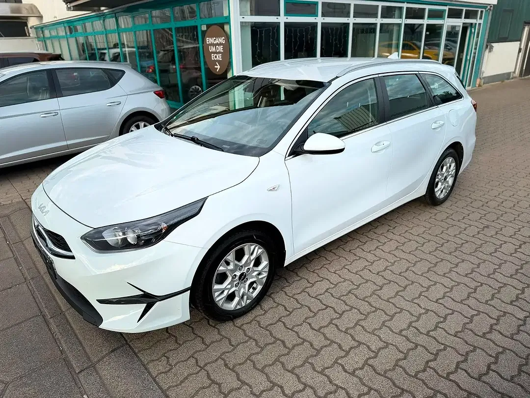 Kia Ceed SW / cee'd SW - Thumbnail 3