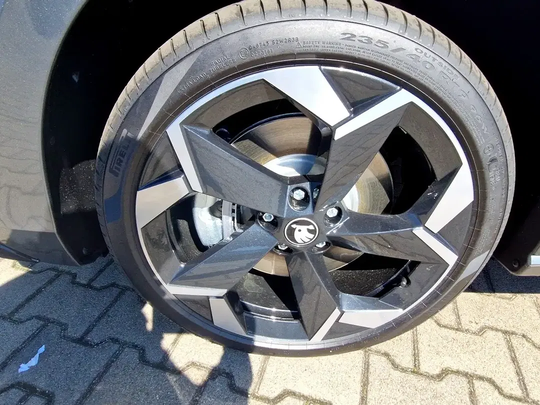 Skoda Superb - Thumbnail 14