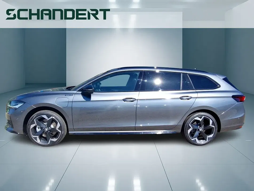 Skoda Superb - Thumbnail 2