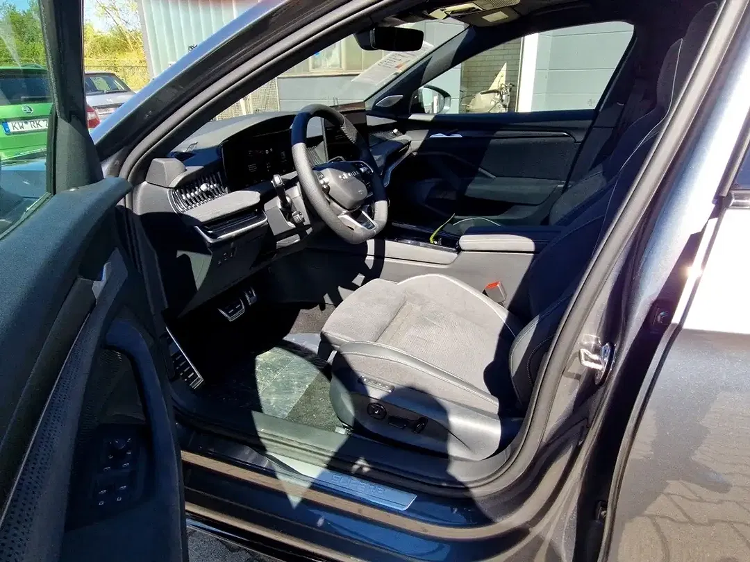 Skoda Superb - Thumbnail 7