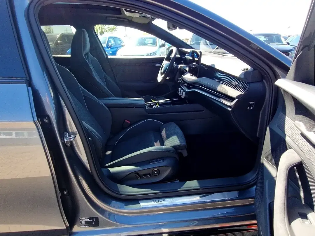 Skoda Superb - Thumbnail 8