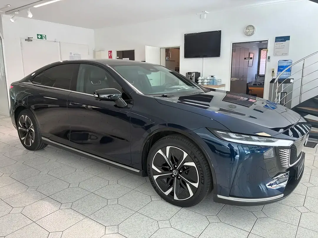 Mazda 6e - Thumbnail 1