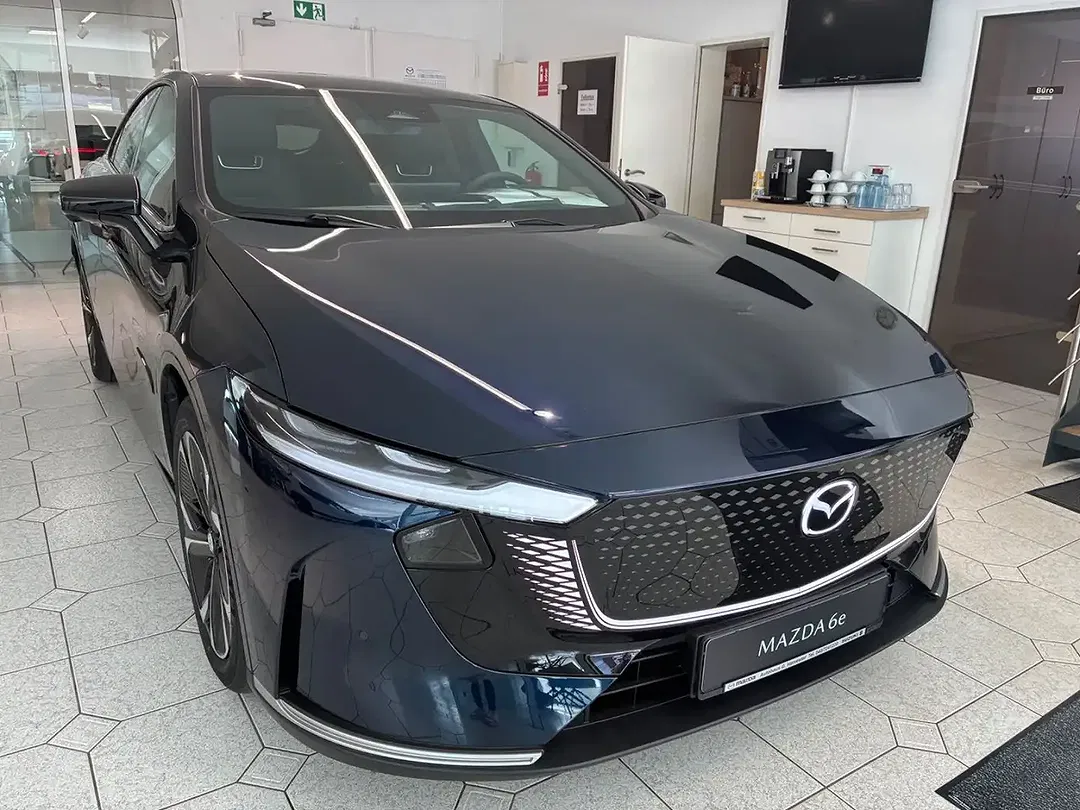 Mazda 6e - Thumbnail 3