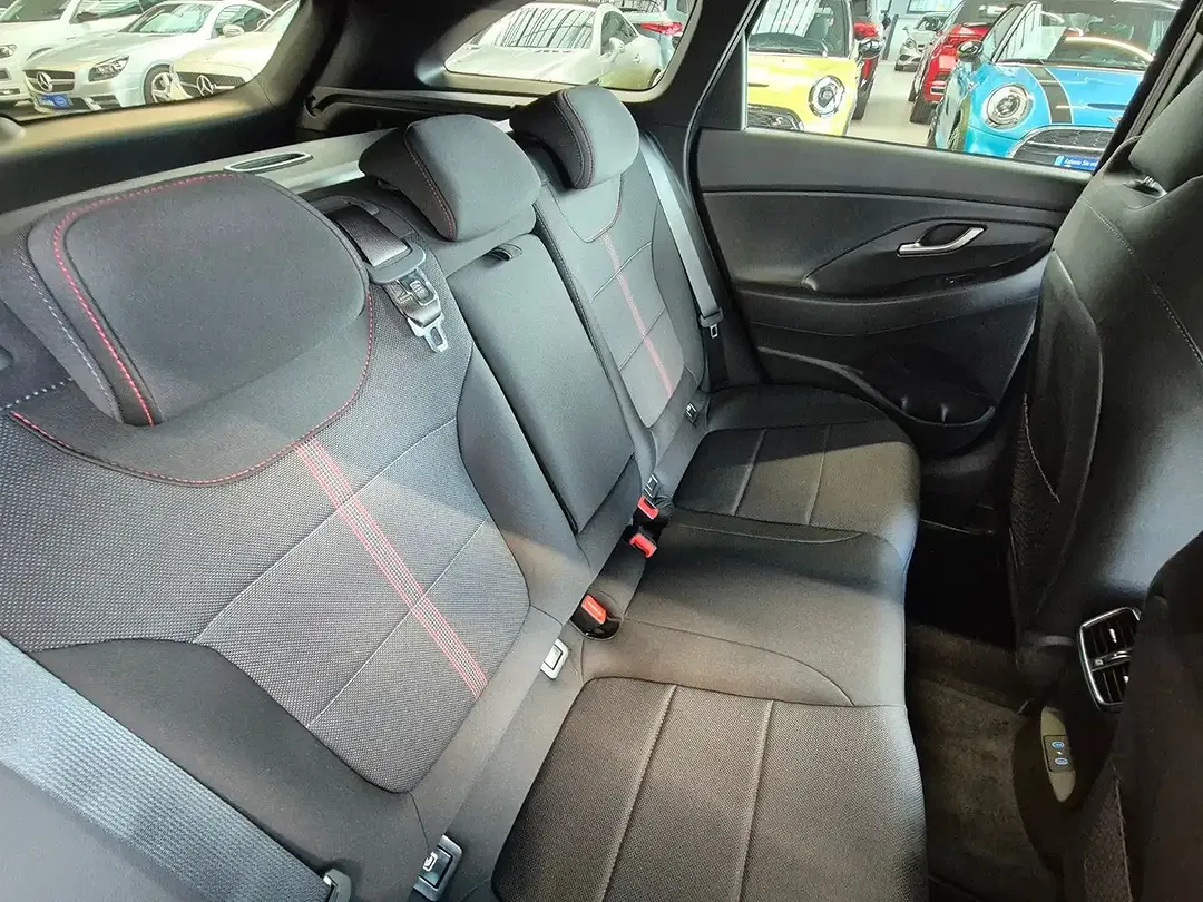 Hyundai i30 - Thumbnail 13