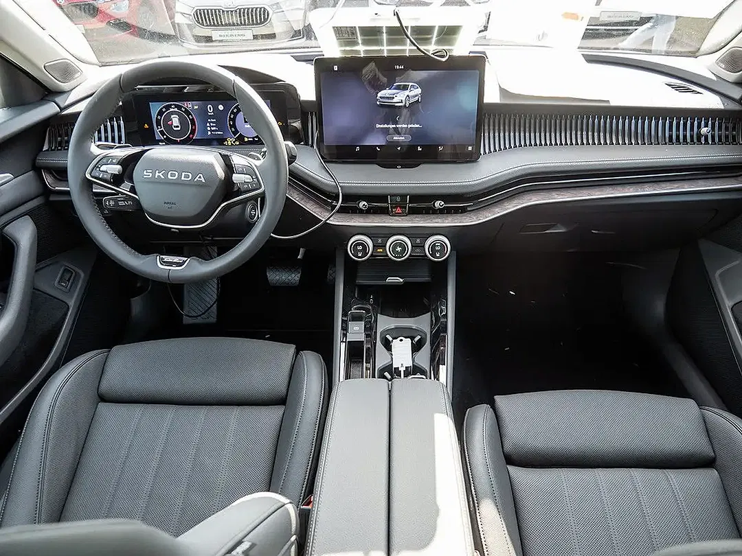 Skoda Superb - Thumbnail 6