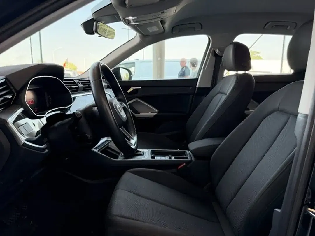 Audi Q3 - Thumbnail 10