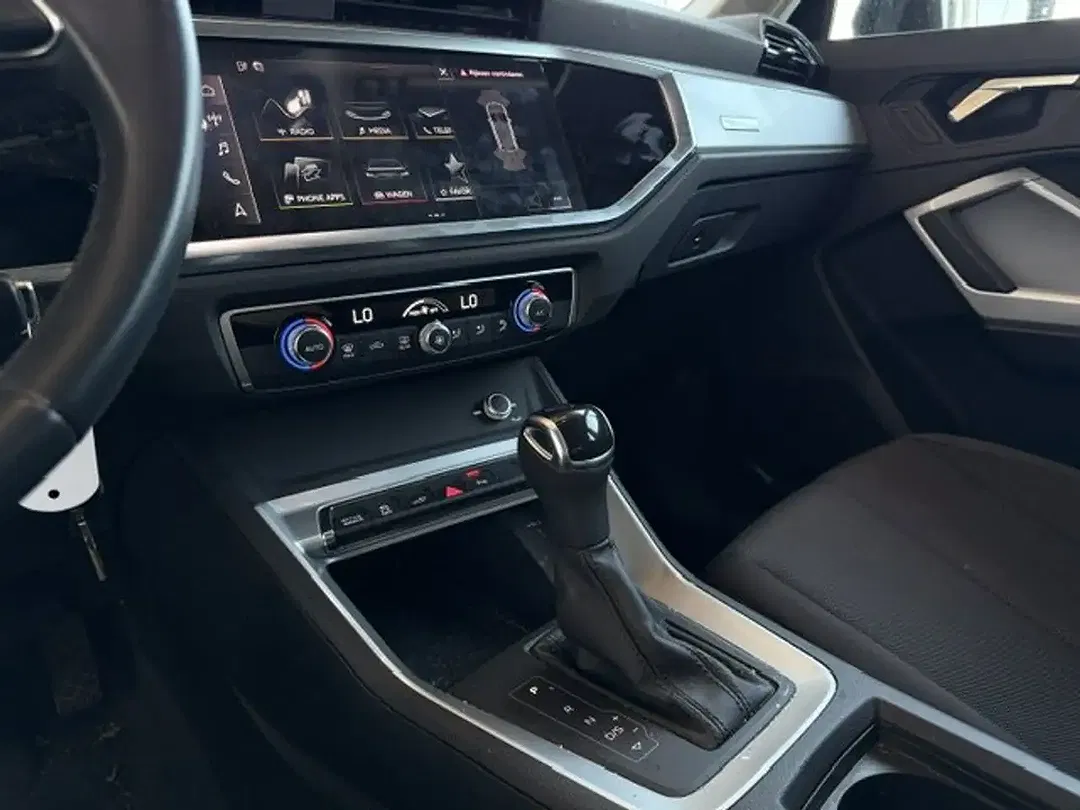 Audi Q3 - Thumbnail 15