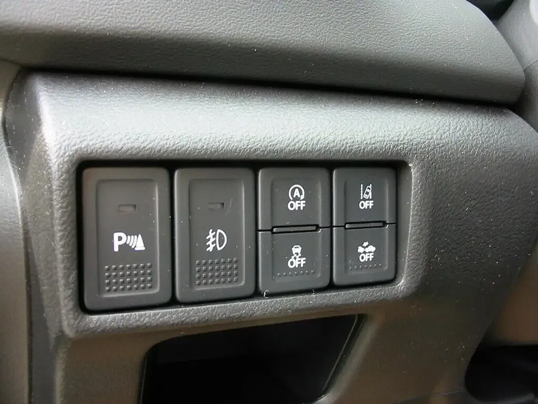 Suzuki SX4 S-Cross - Thumbnail 10