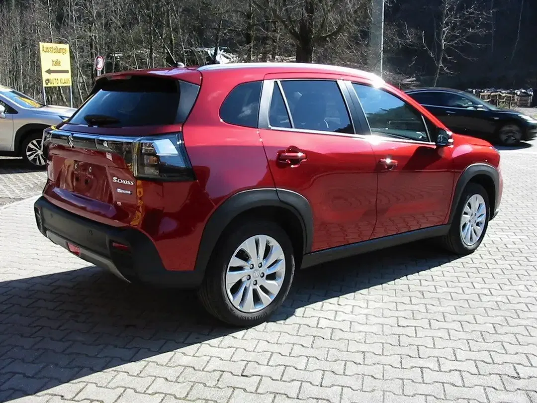 Suzuki SX4 S-Cross - Thumbnail 18