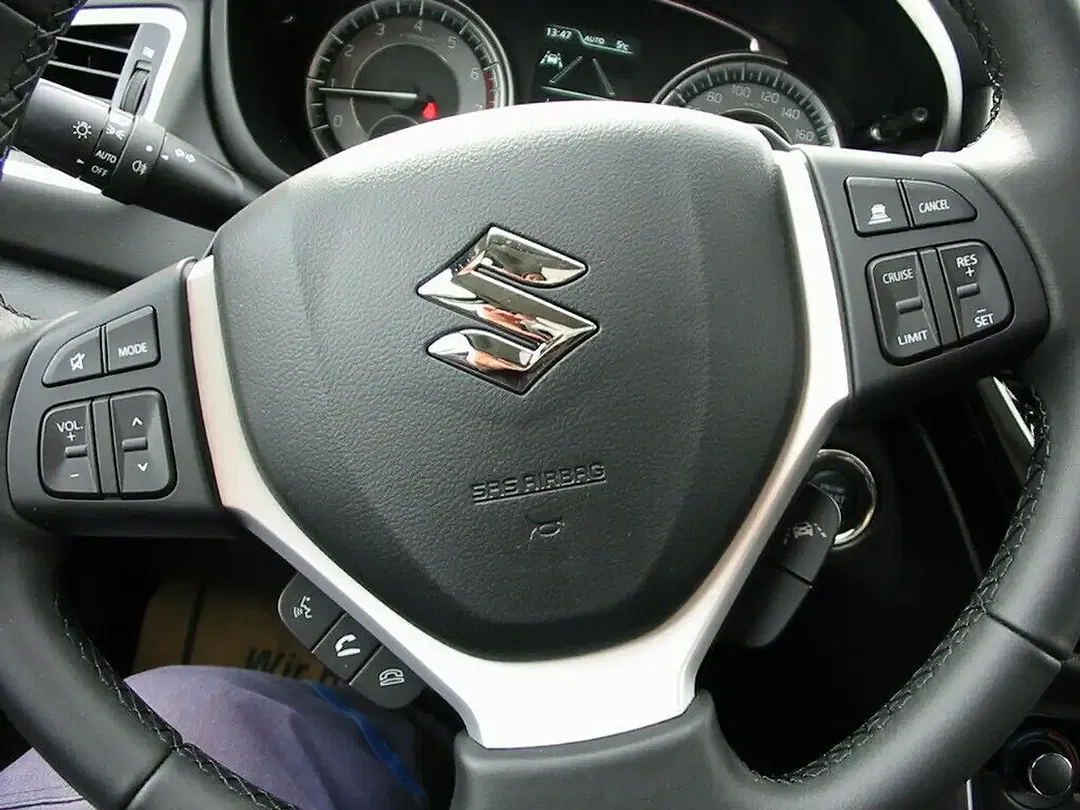 Suzuki SX4 S-Cross - Thumbnail 9