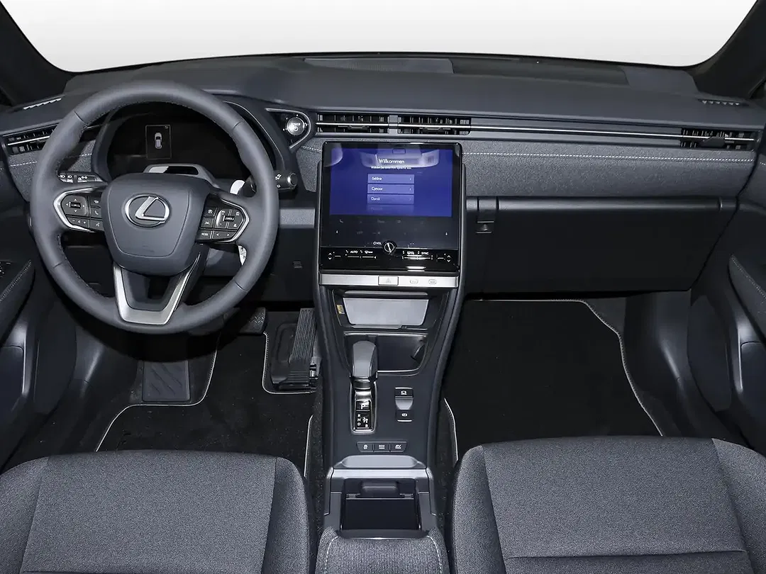 Lexus LBX - Thumbnail 8