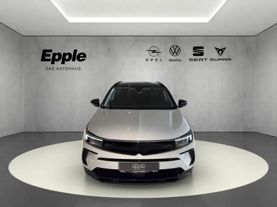 Opel Grandland - Thumbnail 2