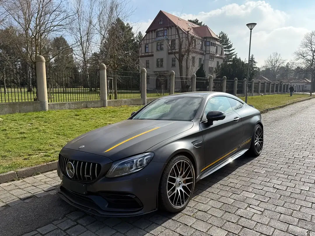 Mercedes-Benz C 63 AMG - Thumbnail 4