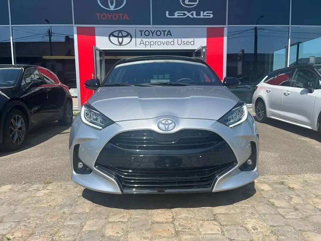 Toyota Yaris - Thumbnail 2