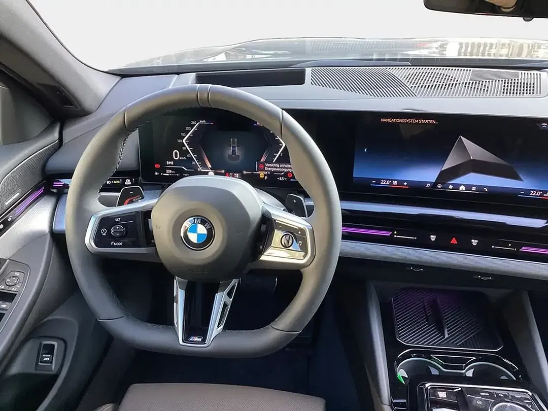 BMW 520 - Thumbnail 9