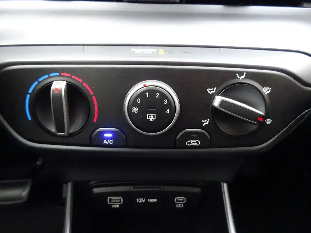 Hyundai i20 - Thumbnail 15