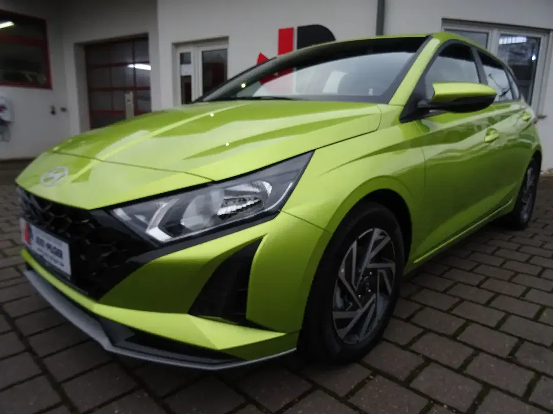 Hyundai i20 - Thumbnail 2