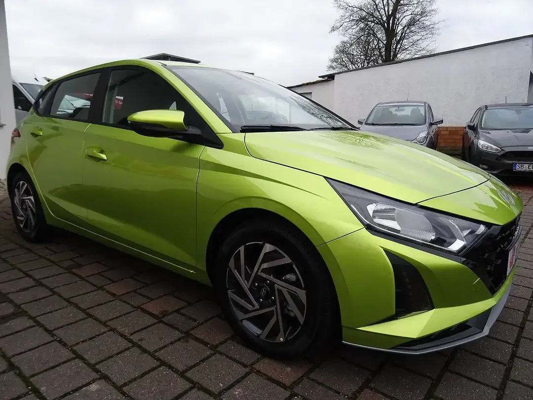 Hyundai i20 - Thumbnail 3