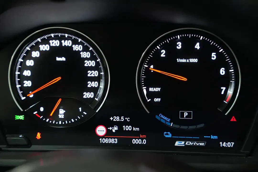 BMW X1 - Thumbnail 10