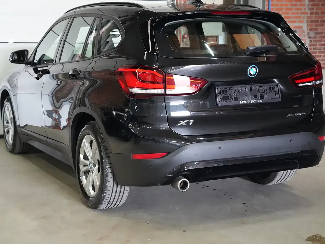 BMW X1 - Thumbnail 4