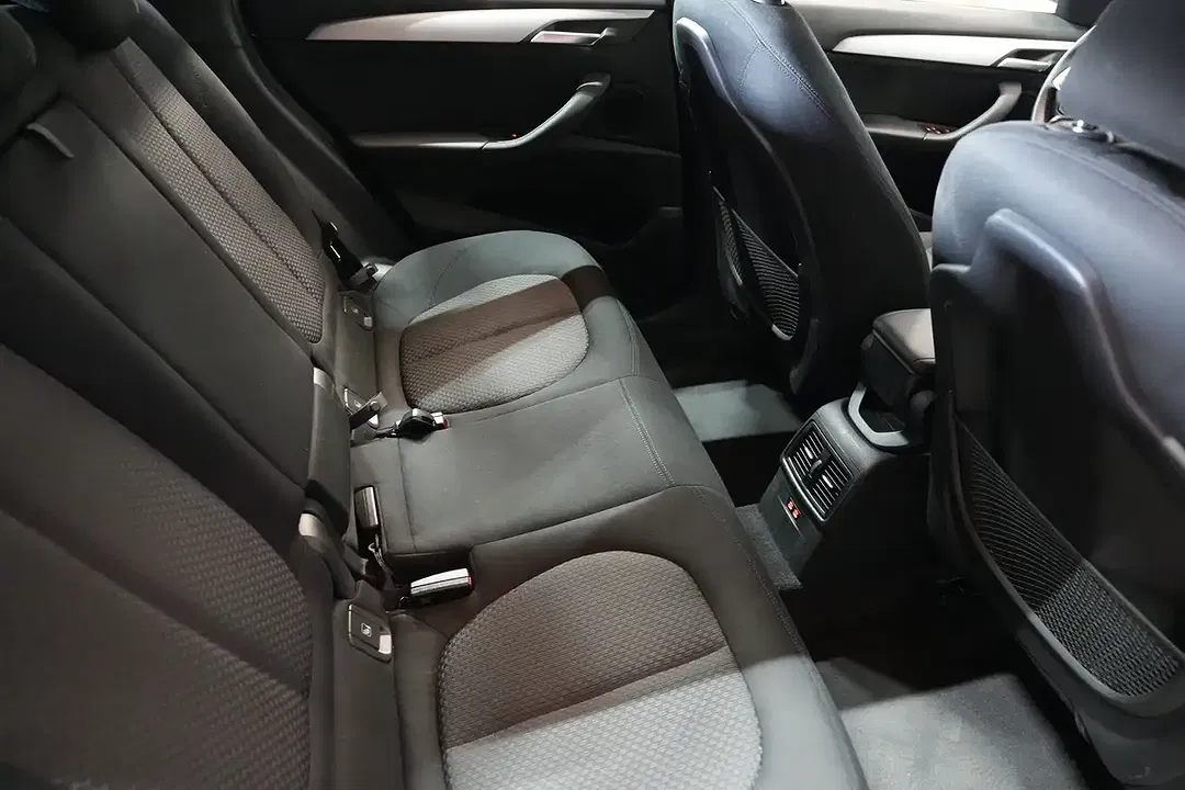 BMW X1 - Thumbnail 7