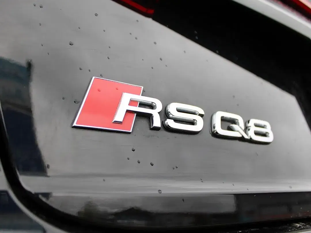Audi RS Q8 - Thumbnail 10