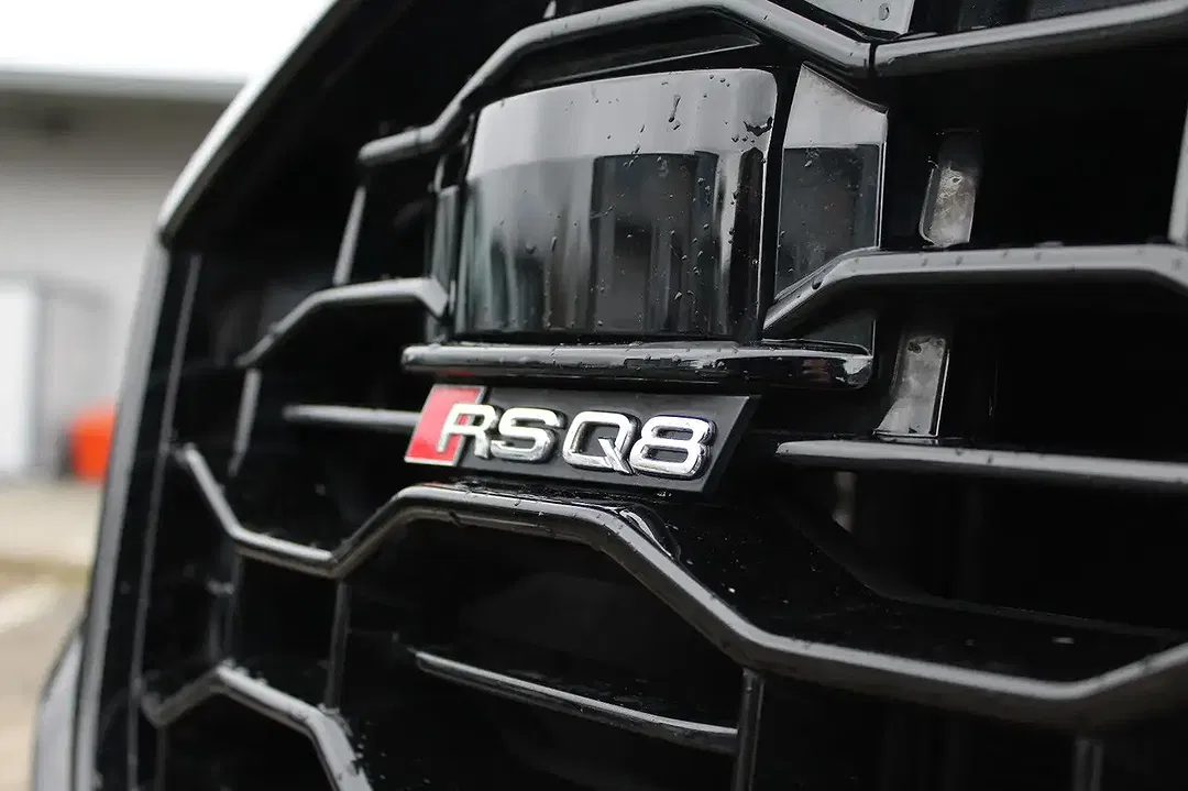 Audi RS Q8 - Thumbnail 11