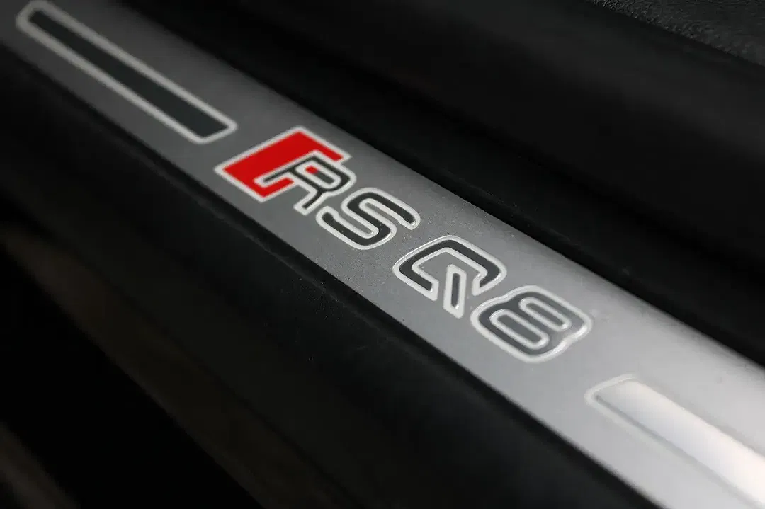 Audi RS Q8 - Thumbnail 18