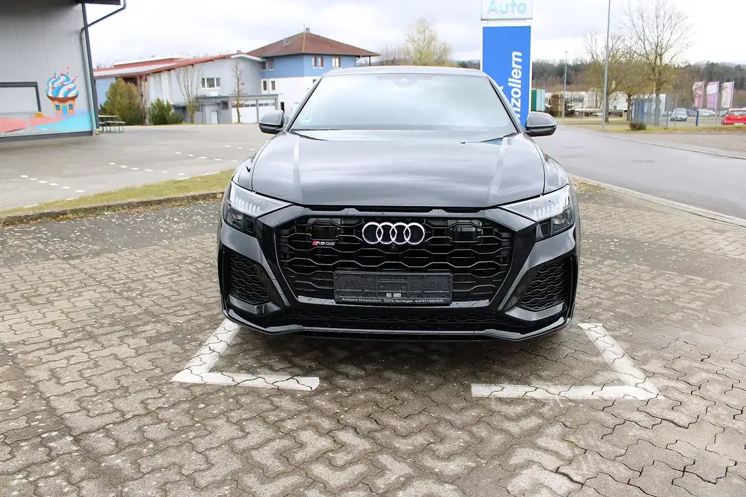 Audi RS Q8 - Thumbnail 2