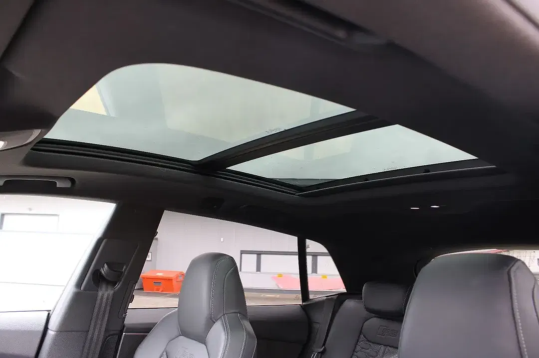 Audi RS Q8 - Thumbnail 33