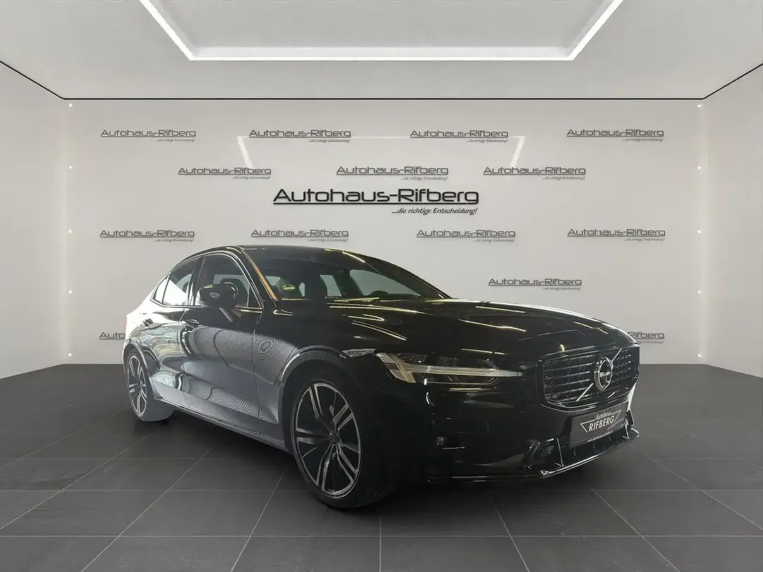 Volvo S60 - Thumbnail 2