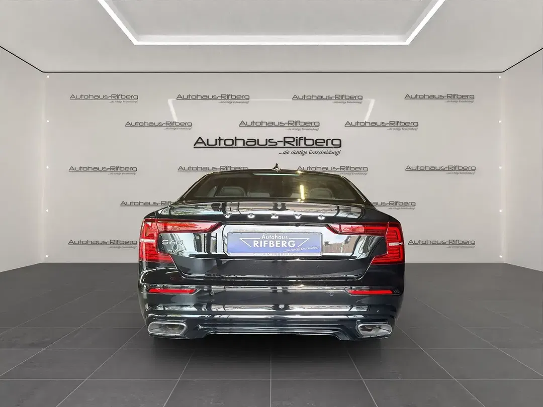 Volvo S60 - Thumbnail 3