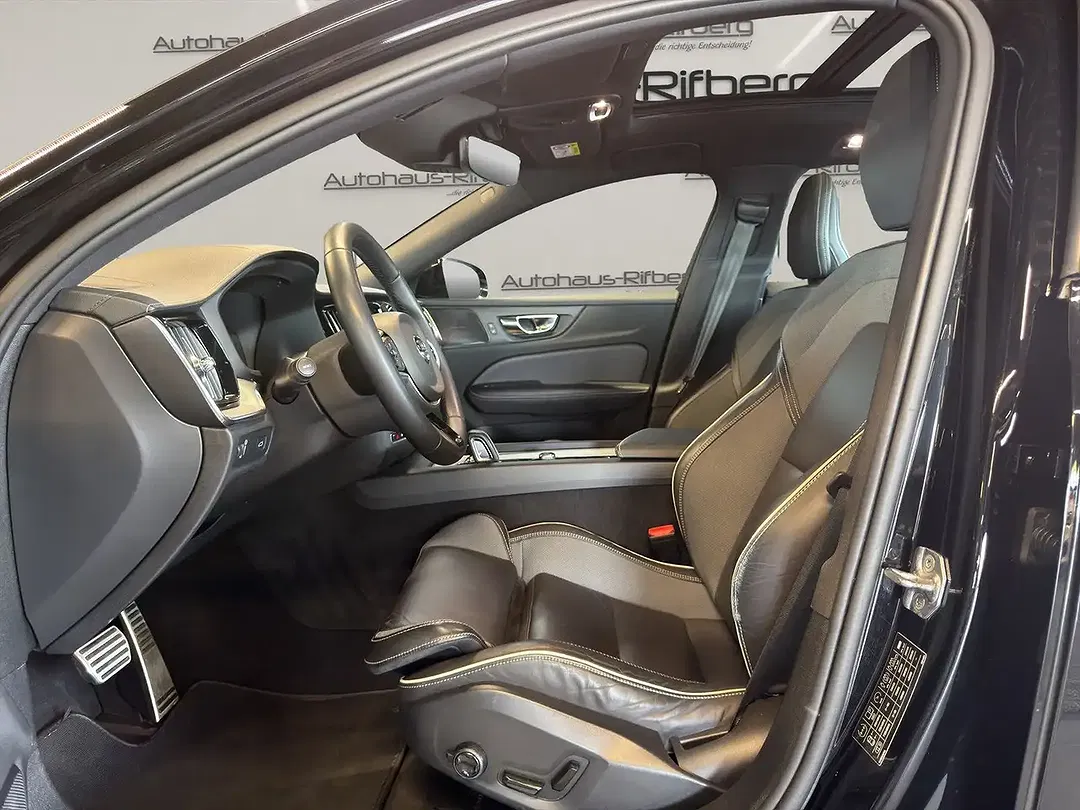 Volvo S60 - Thumbnail 5