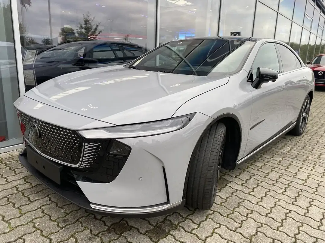 Mazda 6e - Thumbnail 1