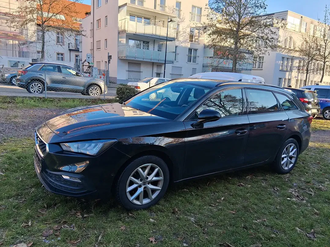 SEAT Leon - Thumbnail 4