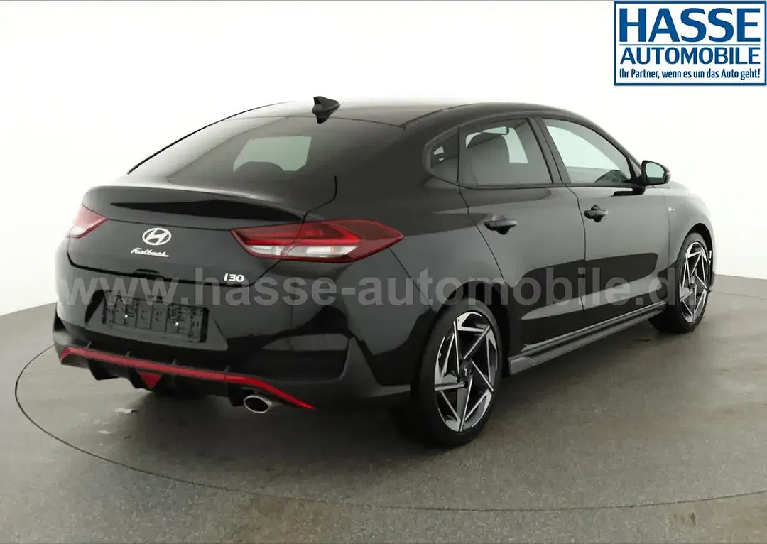 Hyundai i30 - Thumbnail 2