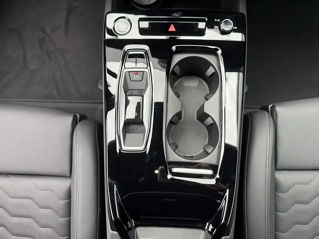 Audi A6 - Thumbnail 14